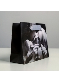 Маленький бумажный подарочный пакет LOVE - 15 х 12 см. - Сима-Ленд - купить с доставкой в Москве