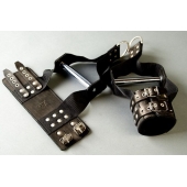 Чёрные наручники с хромированной трубкой для подвешивания - Подиум - купить с доставкой в Москве