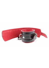 Лаковые чёрно-красные перфорированные наручники - БДСМ Арсенал - купить с доставкой в Москве