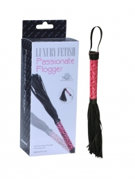 Аккуратная плетка с розовой рукоятью Passionate Flogger - 39 см. - Erokay - купить с доставкой в Москве