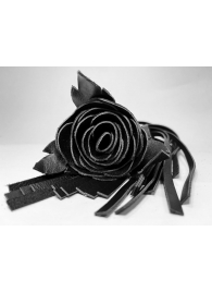 Черная кожаная плеть с розой в рукояти - 40 см. - БДСМ Арсенал - купить с доставкой в Москве