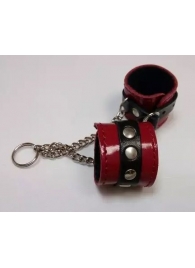 Брелок в виде красо-чёрных наручников - Подиум - купить с доставкой в Москве