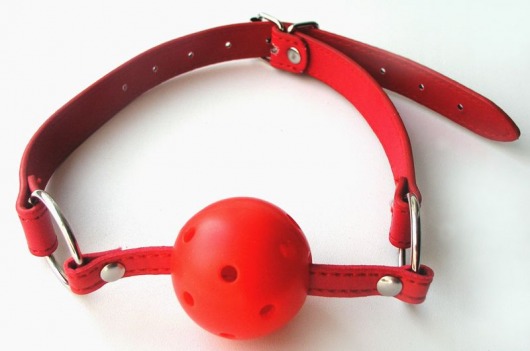 Красный пластиковый кляп-шарик Ball Gag - Bior toys - купить с доставкой в Москве