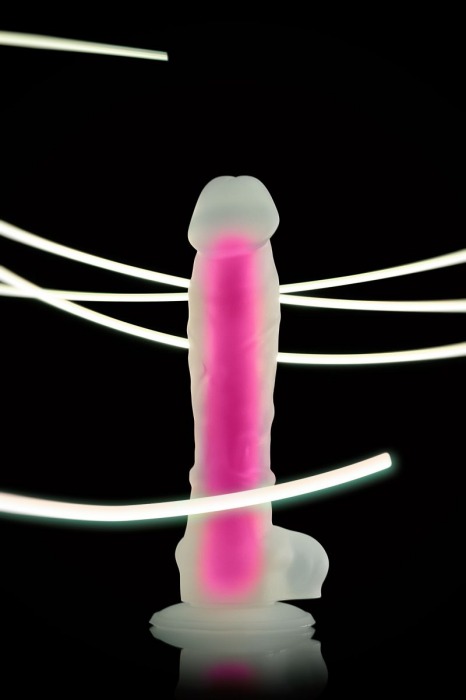 Прозрачно-розовый фаллоимитатор, светящийся в темноте, Clark Glow - 22 см. - ToyFa