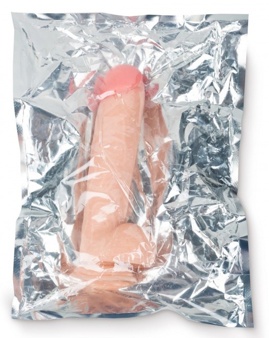 Большой телесный фаллоимитатор с присоской - 33 см. - Brazzers