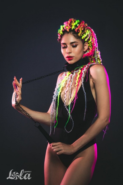 Черный ошейник с поводком Kinky - Lola Games - купить с доставкой в Москве