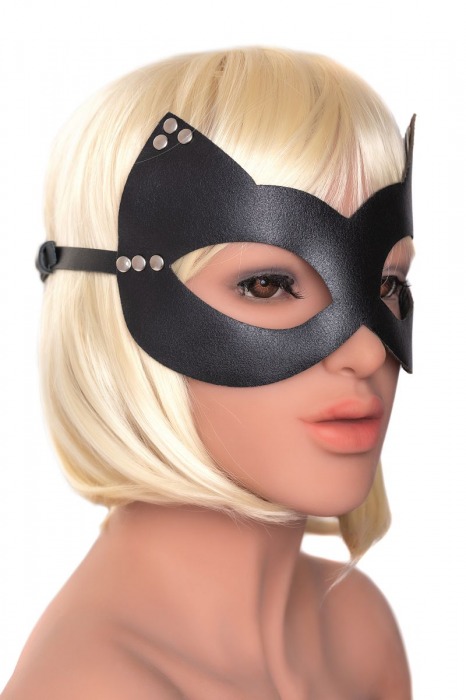 Пикантная черная маска  Кошка  с заклепками - Штучки-дрючки - купить с доставкой в Москве