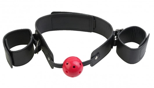 Кляп-наручники с красным шариком Breathable Ball Gag Restraint - Pipedream - купить с доставкой в Москве