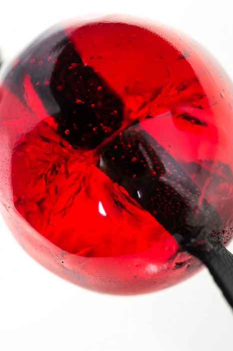 Красный кляп-леденец на кожаных ремешках - Sosuчki - купить с доставкой в Москве