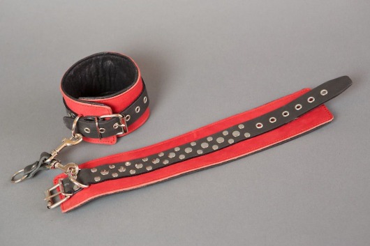 Красные кожаные наручники на мягкой подкладке - Подиум - купить с доставкой в Москве