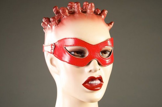Красная лакированная маска-очки - Подиум - купить с доставкой в Москве