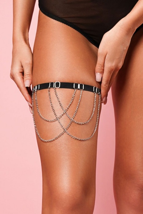 Соблазнительная подвязка на ногу с декоративными цепочками - Amor El купить с доставкой