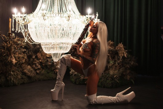 Коричневый флоггер Scandal из натуральной кожи - 78 см. - Scandal - купить с доставкой в Москве