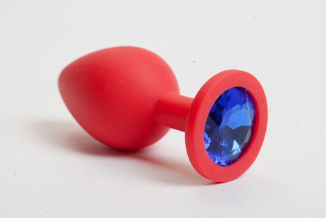 Красная силиконовая анальная пробка с синим стразом - 8,2 см. - 4sexdreaM - купить с доставкой в Москве