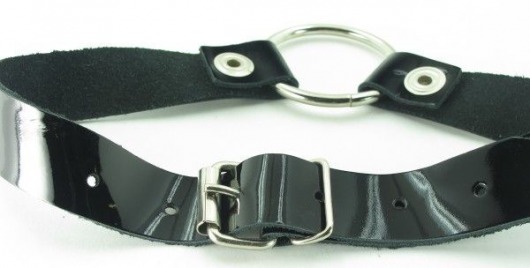 Кляп с кольцом и лаковым ремешком - БДСМ Арсенал - купить с доставкой в Москве