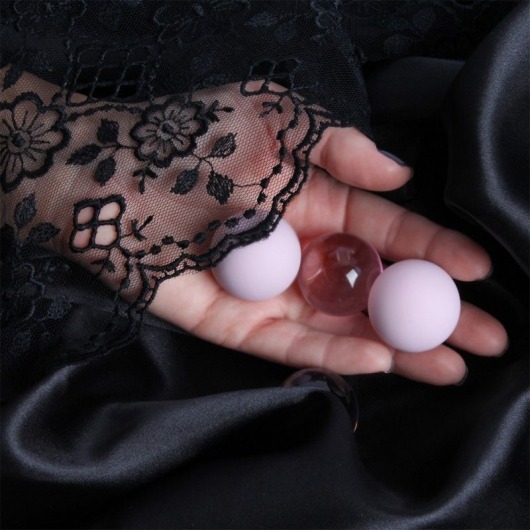 Фиолетовые вагинальные шарики Cosmo Balls с парой сменных шаров - RestArt