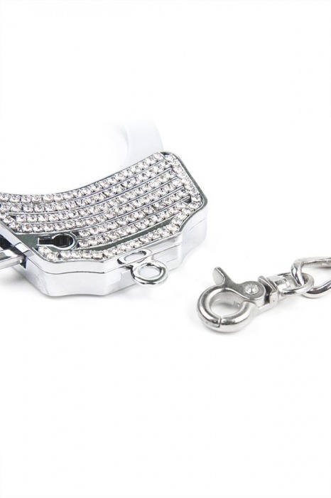 Серебристые наручники Romfun из металла со стразами - Romfun - купить с доставкой в Москве